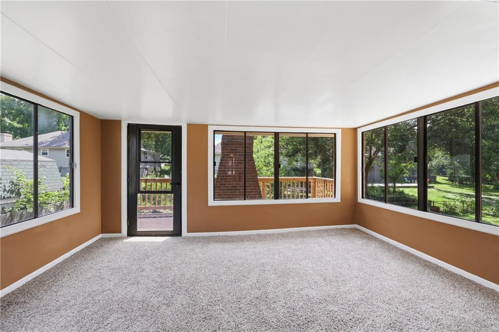 Photo 5 of 643 N 62nd Terrace