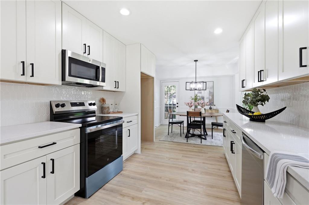 Photo of 2424 NW Leann Drive