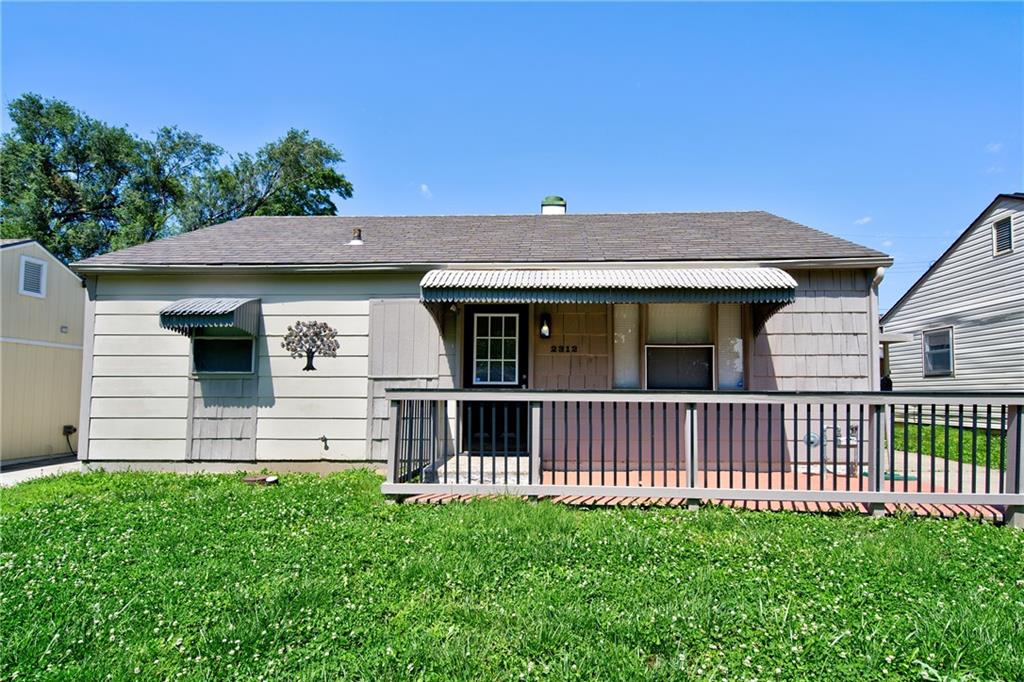 Photo 2 of 2312 Englewood Court