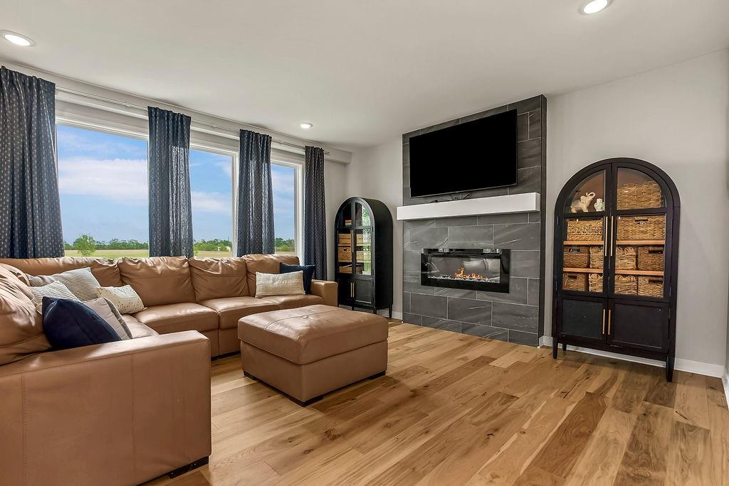 Photo 6 of 17749 Greeley Street