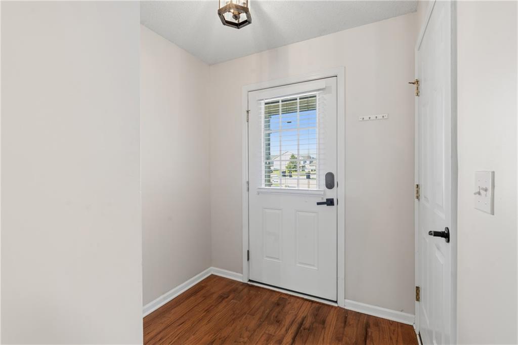 Photo 4 of 5415 N Mercier Avenue