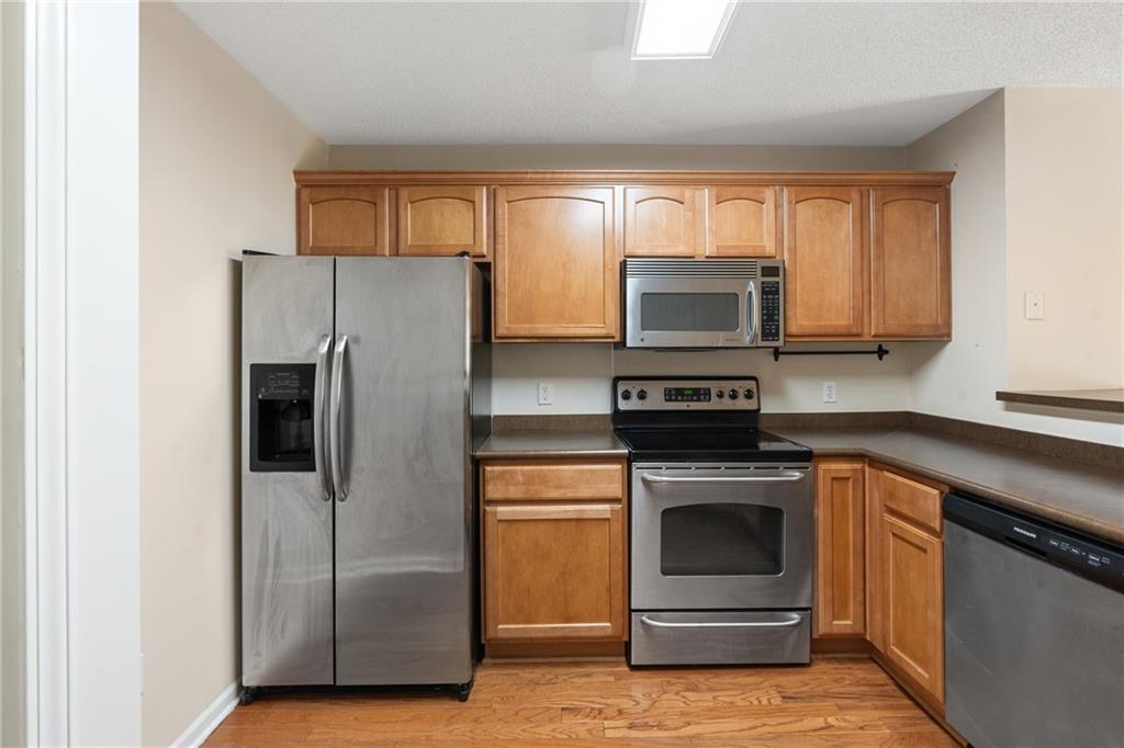 Photo 6 of 5415 N Mercier Avenue