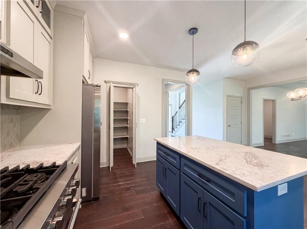 Photo 7 of 7540 N Amity Avenue