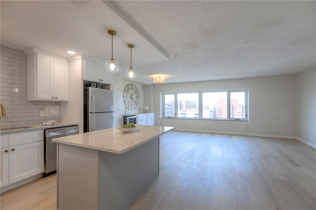 Photo of 4545 Wornall Road #1009