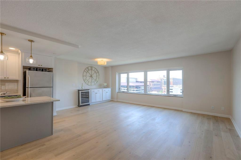 Photo 6 of 4545 Wornall Road #1009