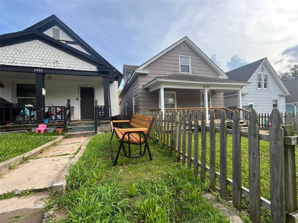 Photo 3 of 1037 Sandusky Avenue