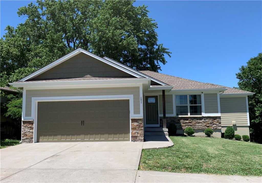 Photo of 1311 Country Club Drive