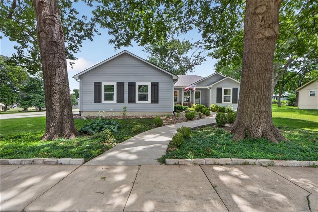 Photo of 301 S Elm Street