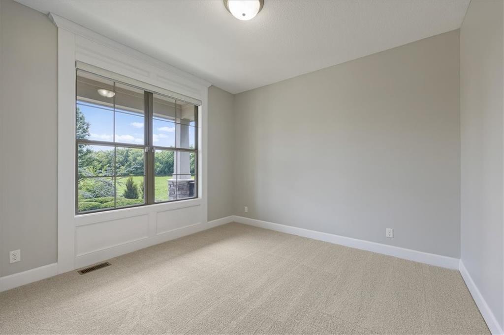 Photo 4 of 9106 W 165th Terrace