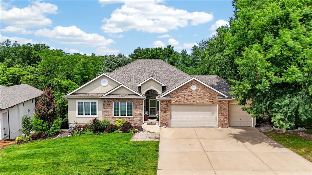 Photo 3 of 10402 NW River Hills Drive