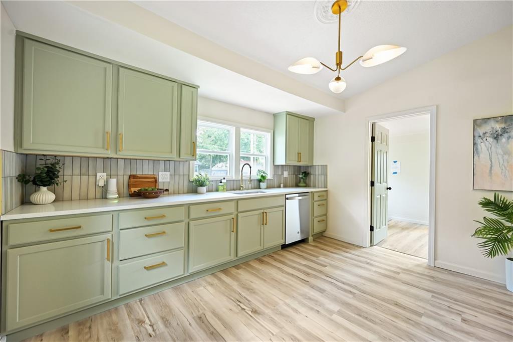 Photo 5 of 110 Campbell Street