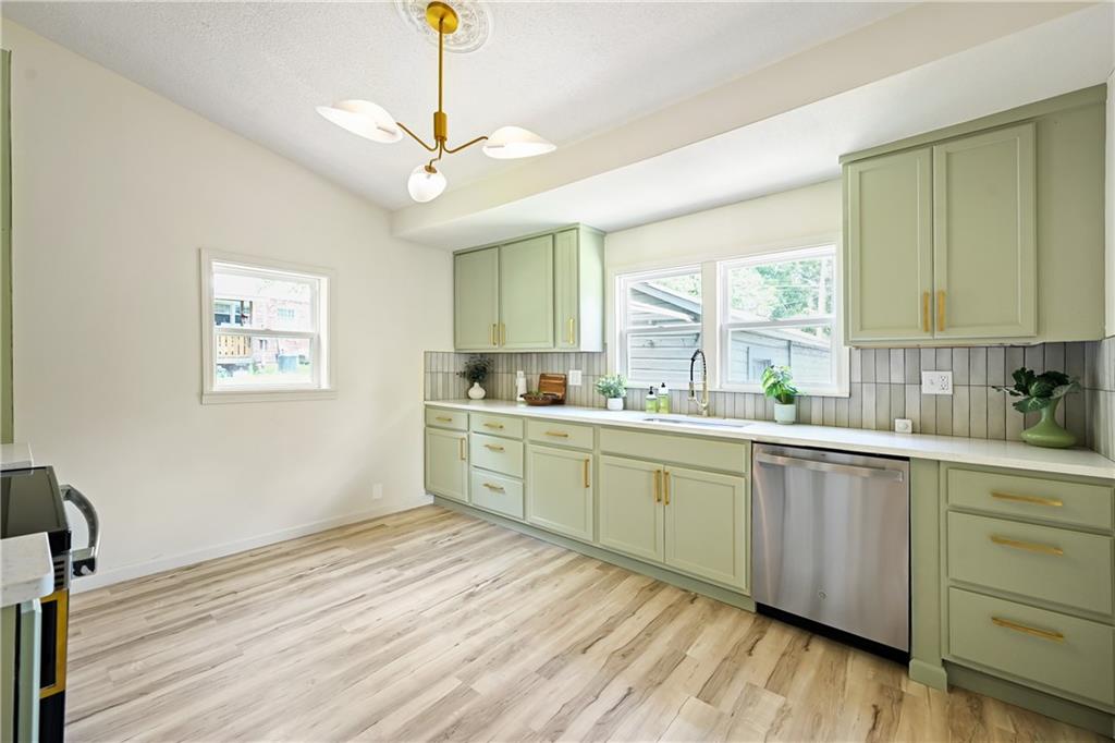 Photo 6 of 110 Campbell Street