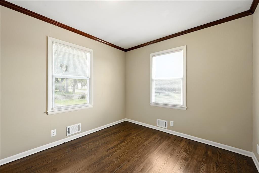Photo 7 of 704 S Cedar Street