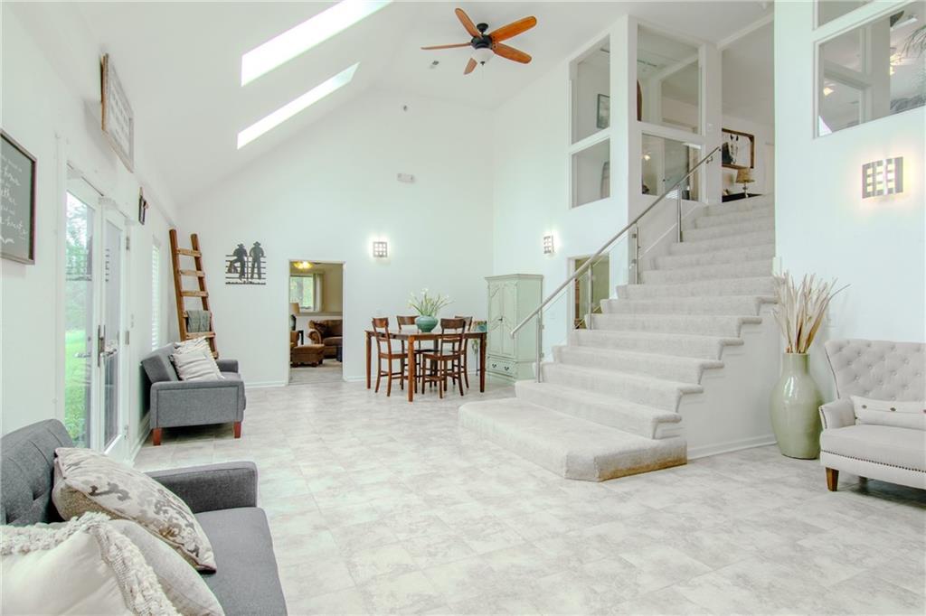 Photo 5 of 6301 E 285th Street