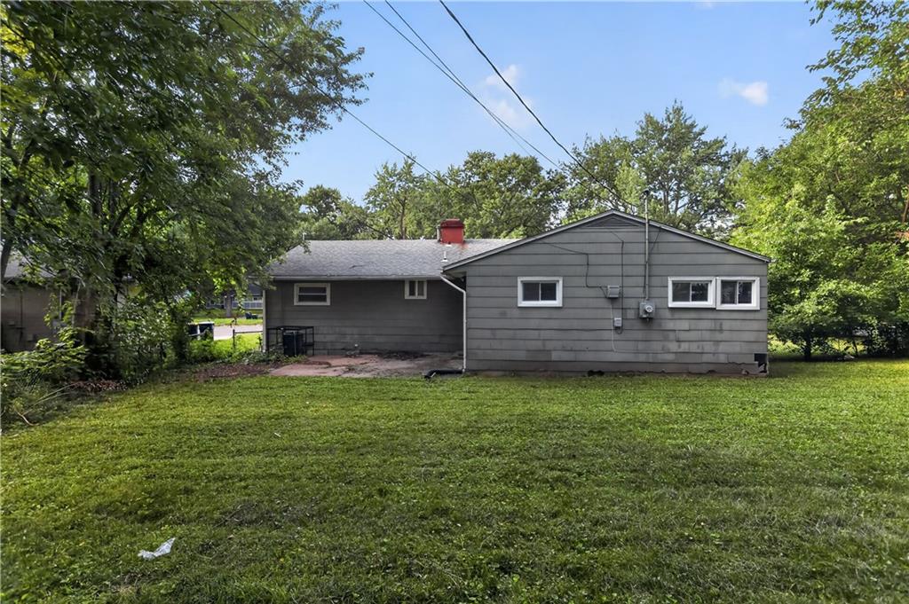 Photo 3 of 11403 Winchester Avenue