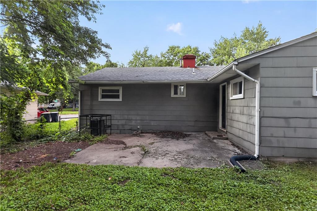 Photo 5 of 11403 Winchester Avenue