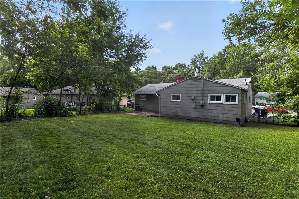Photo 6 of 11403 Winchester Avenue