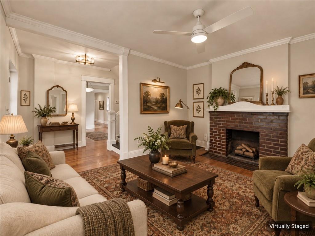 Photo 4 of 332 N Lawndale Avenue