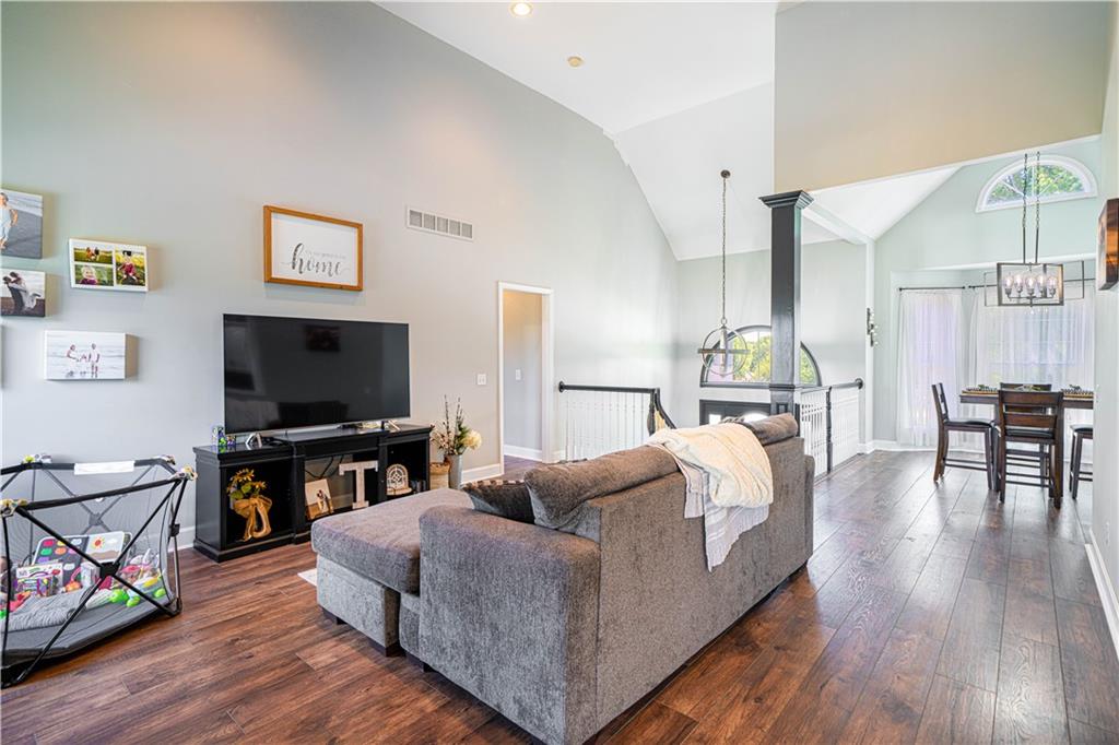 Photo 3 of 3505 London Court