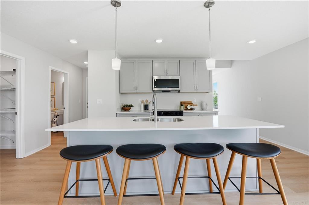 Photo 5 of 1423 S 4th Street E