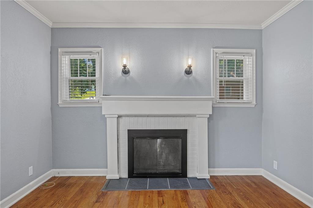 Photo 4 of 2206 Dewey Street