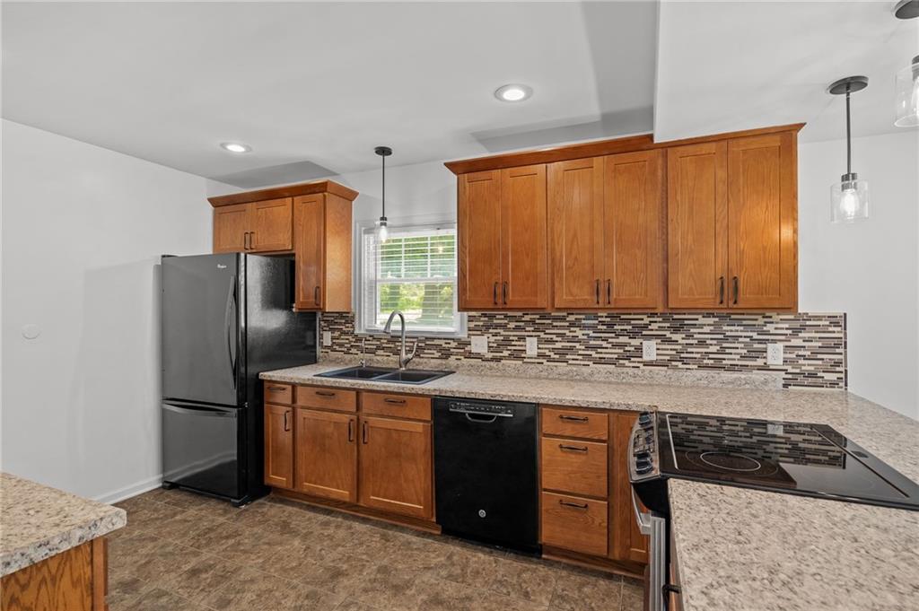 Photo 6 of 2206 Dewey Street