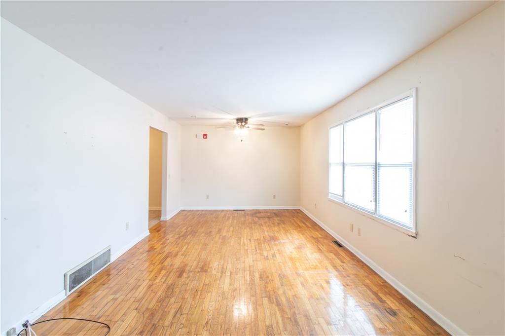 Photo 3 of 403 W South Street