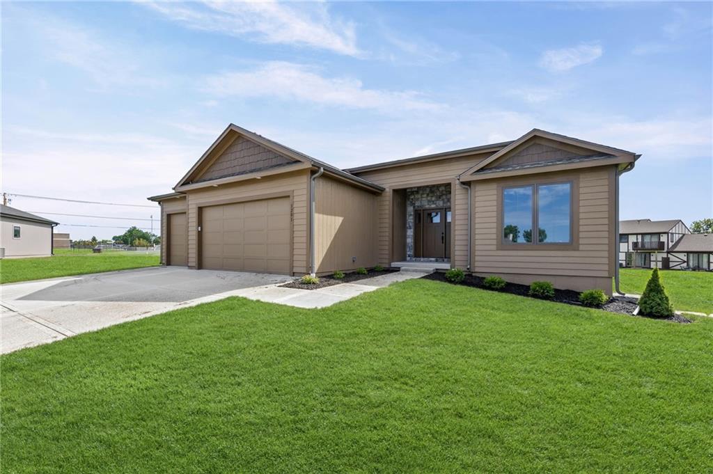 Photo 3 of 1201 Cottonwood Court