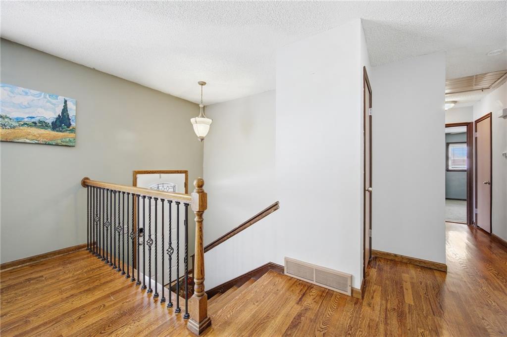Photo 4 of 9214 Mastin Street