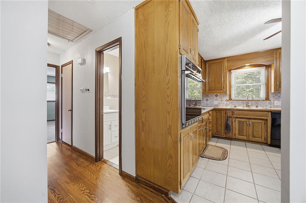 Photo 5 of 9214 Mastin Street