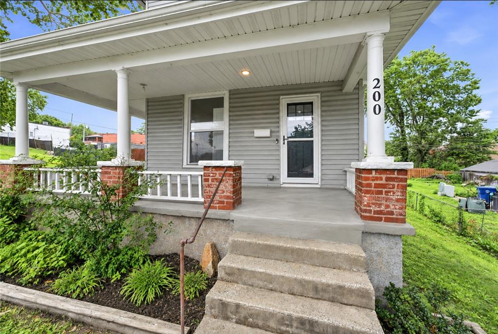 Photo of 200 N 16th Street