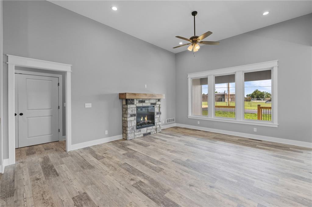 Photo 7 of 1205 Cottonwood Court