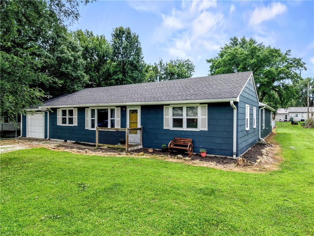 Photo of 233 W 5th Street