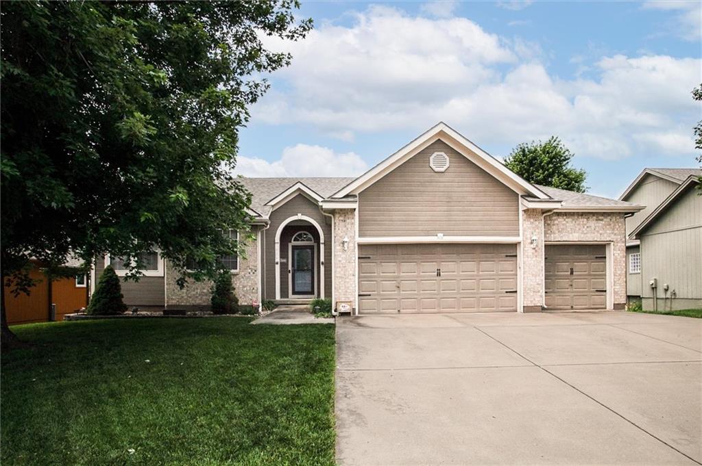 Photo of 406 BRIAR Lane