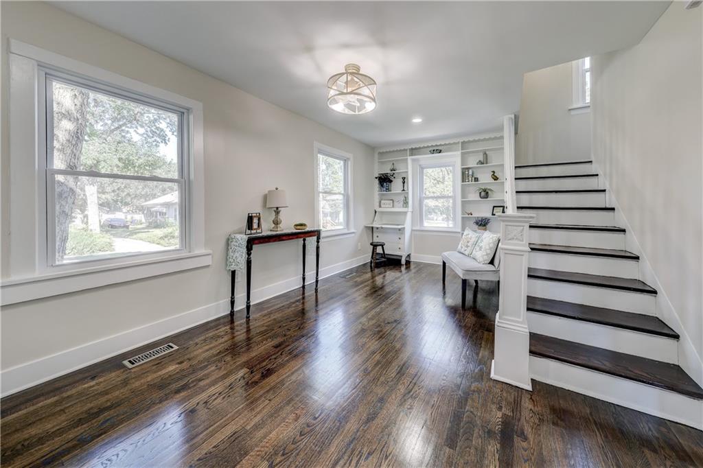 Photo 4 of 226 S Chestnut Street
