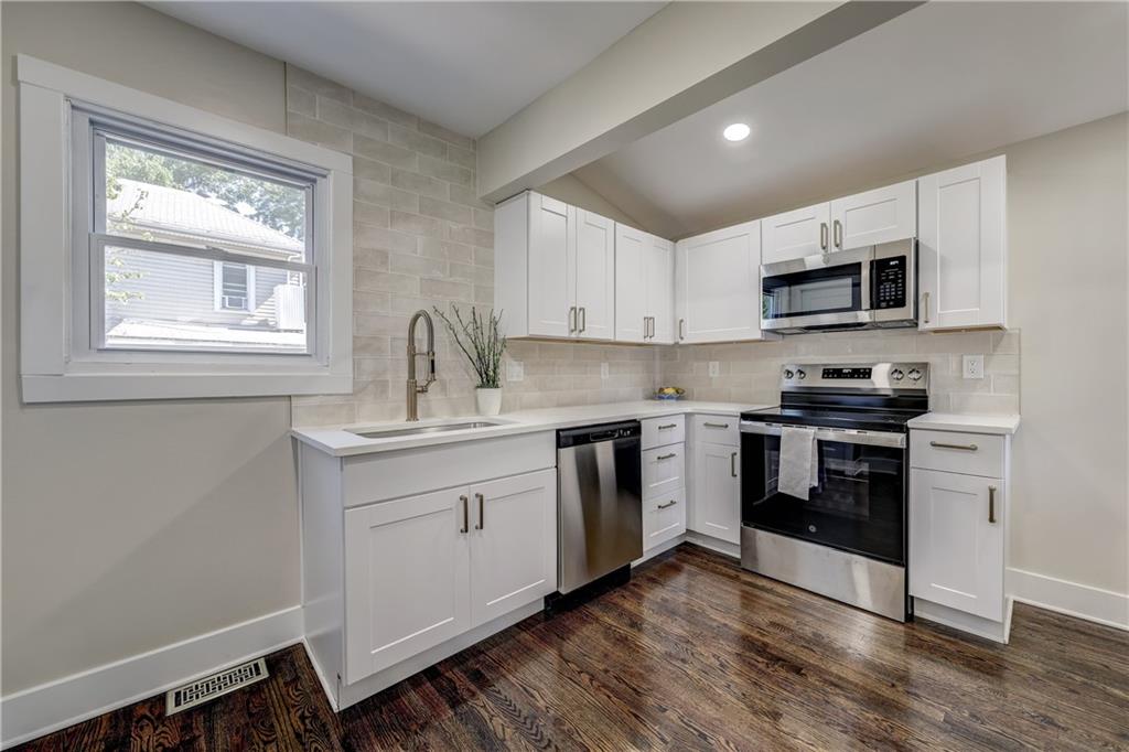 Photo 7 of 226 S Chestnut Street