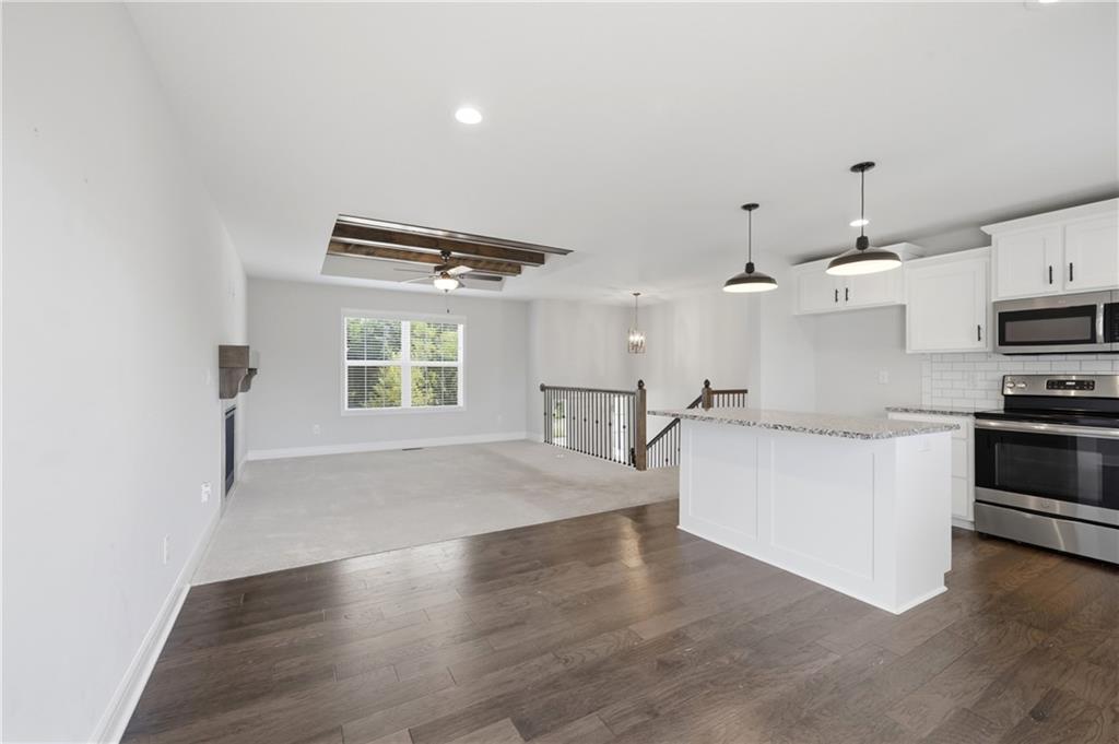 Photo 6 of 1109 SW Arborway Drive