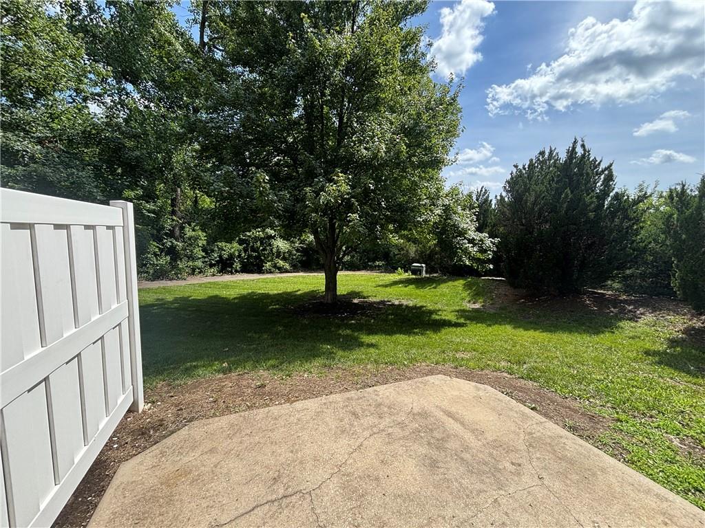 Photo 4 of 21154 Millridge Street