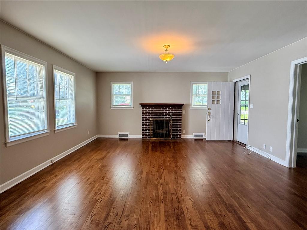 Photo 6 of 1608 N Walnut Street