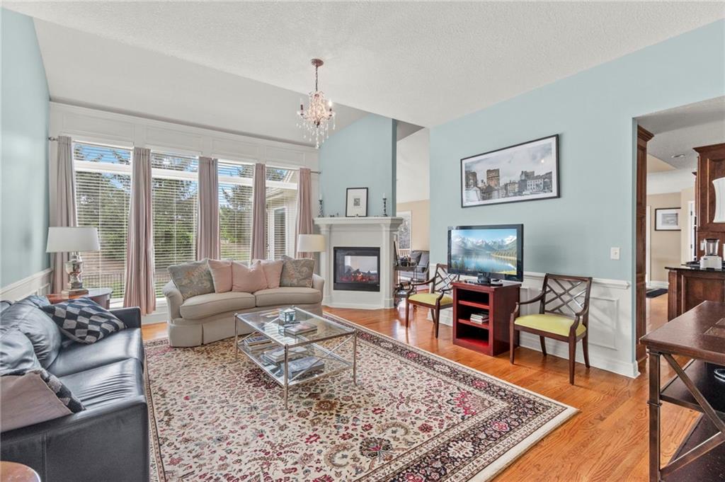 Photo 6 of 9020 N Oxford Avenue