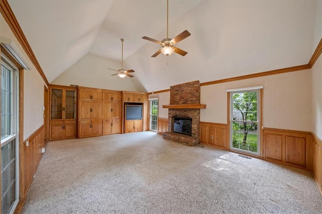 Photo 7 of 2326 W 95 Street