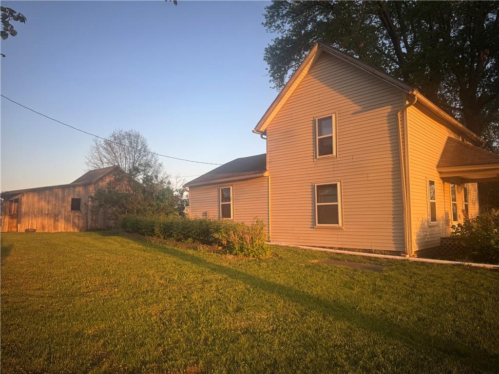 Photo 2 of 16985 SMITH Road