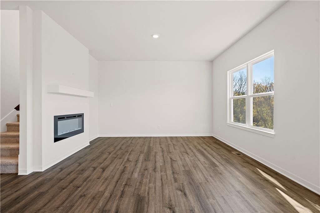 Photo 7 of 10716 N Richmond Avenue