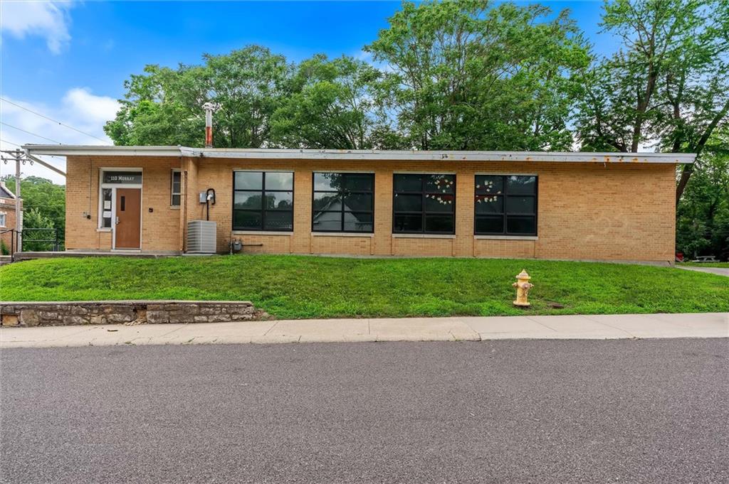 Photo 3 of 110 Murray Drive