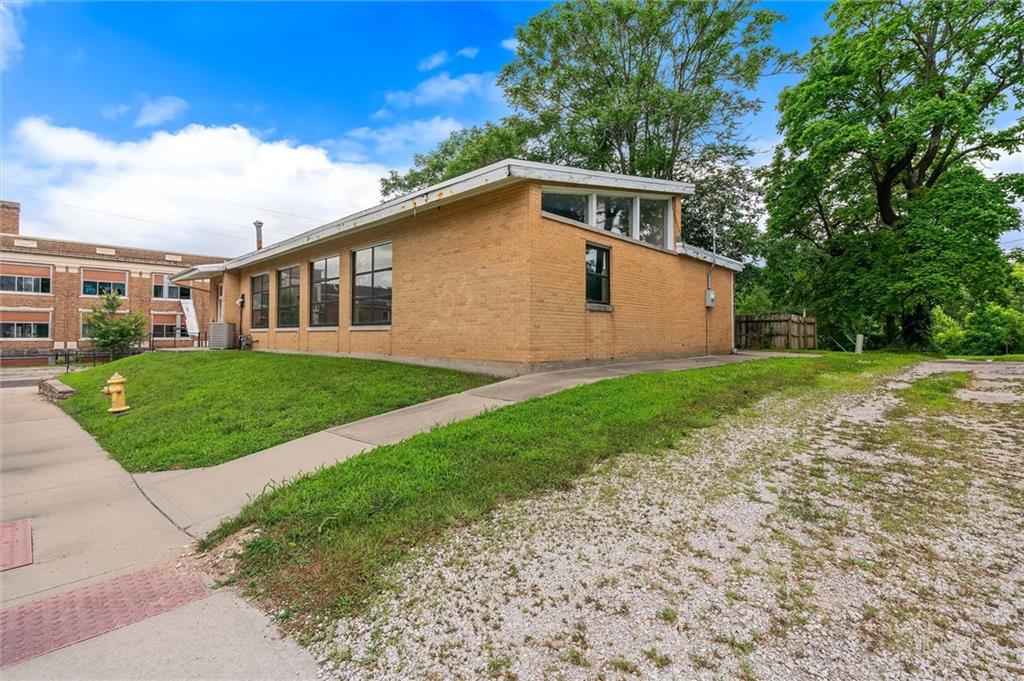 Photo 5 of 110 Murray Drive