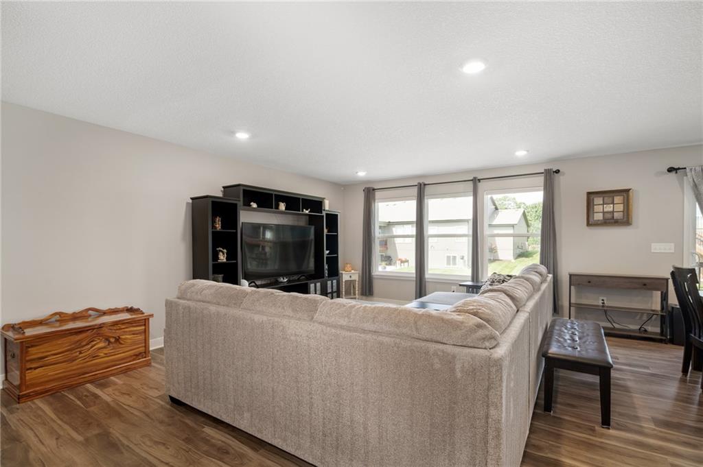 Photo 5 of 18738 Ocheltree Street