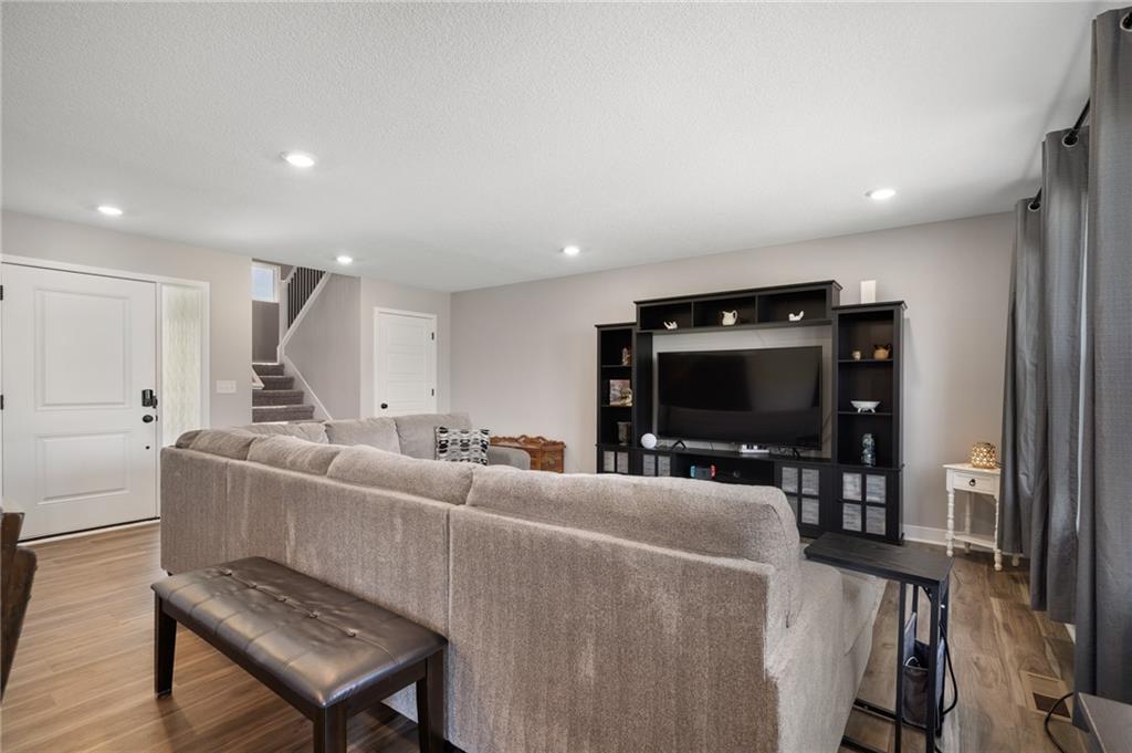 Photo 6 of 18738 Ocheltree Street