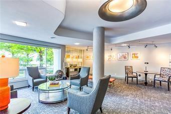 Photo 4 of 333 W Meyer Boulevard #209