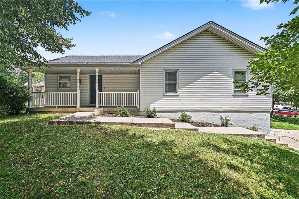 Photo of 1720 Regency Drive