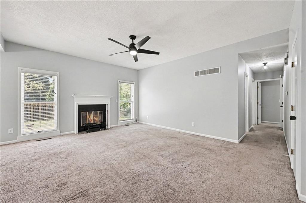 Photo 4 of 1720 Regency Drive